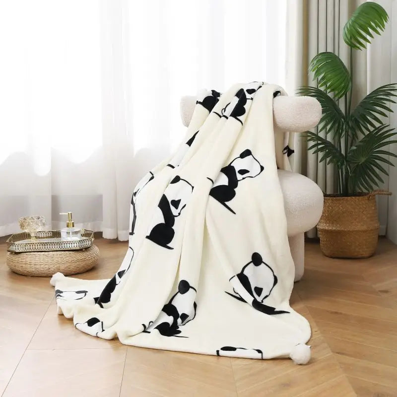 Cartoon Panda Blanket Double-sided Flannel Quilt Thickened Student Dormitory Air Conditioning Woollen Carpet Flannel Polyester