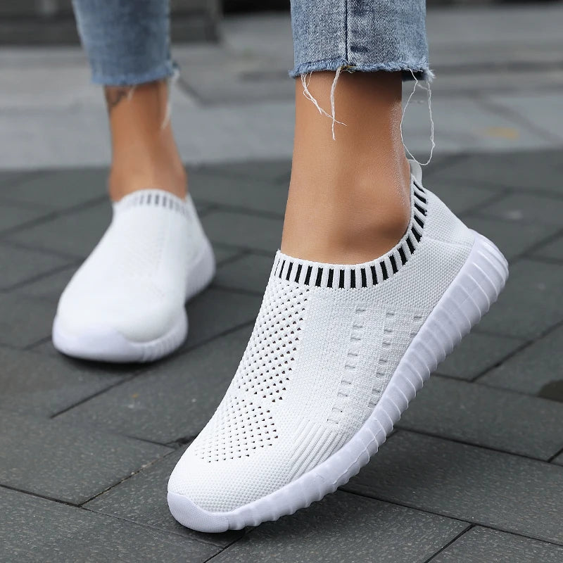 Women Sneakers Mesh Breathable Casual Tennis Shoes for Women Outdoor Walking Shoes Slip on Comfortable Lightweight Running Shoes