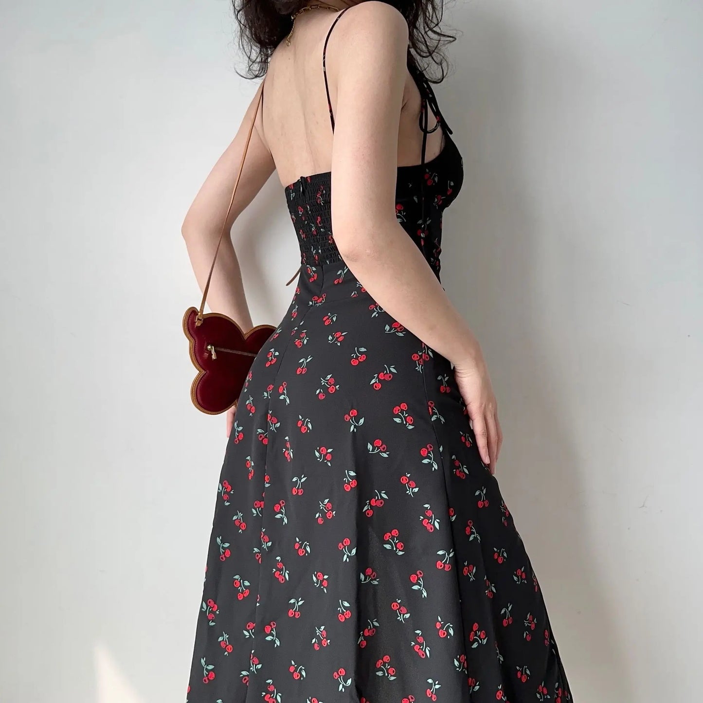 TVVOVVIN European and American Slim Fit Shoulder Lace Up Side Split Cherry Print Strap Dress Women's Sexy Holiday Dress 73Y2