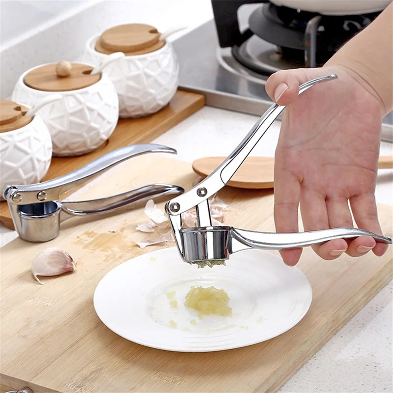 Garlic Press Mincer Stainless Steel Multifunction Crusher Kitchen Cooking Ginger Squeezer Masher Handheld Ginger Mincer Tools