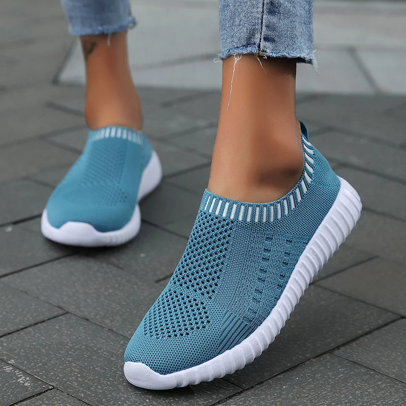 Women Sneakers Mesh Breathable Casual Tennis Shoes for Women Outdoor Walking Shoes Slip on Comfortable Lightweight Running Shoes