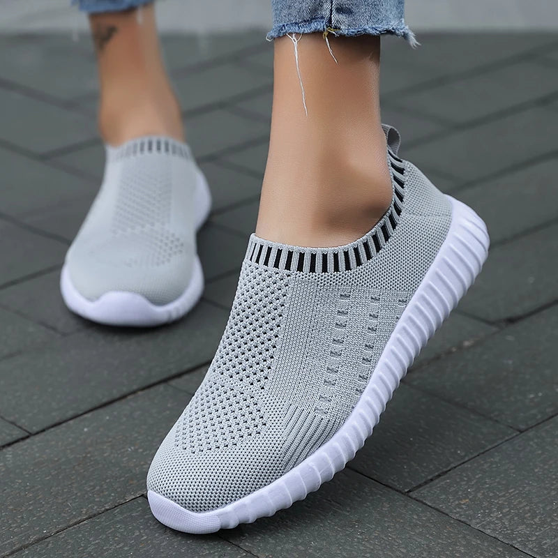 Women Sneakers Mesh Breathable Casual Tennis Shoes for Women Outdoor Walking Shoes Slip on Comfortable Lightweight Running Shoes