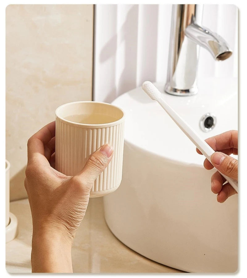 Washing Cup Toothbrush Holder Portable Couple Washing Mouth Cups, Plastic Toothbrush Cup with Tray Base, Bathroom Accessories