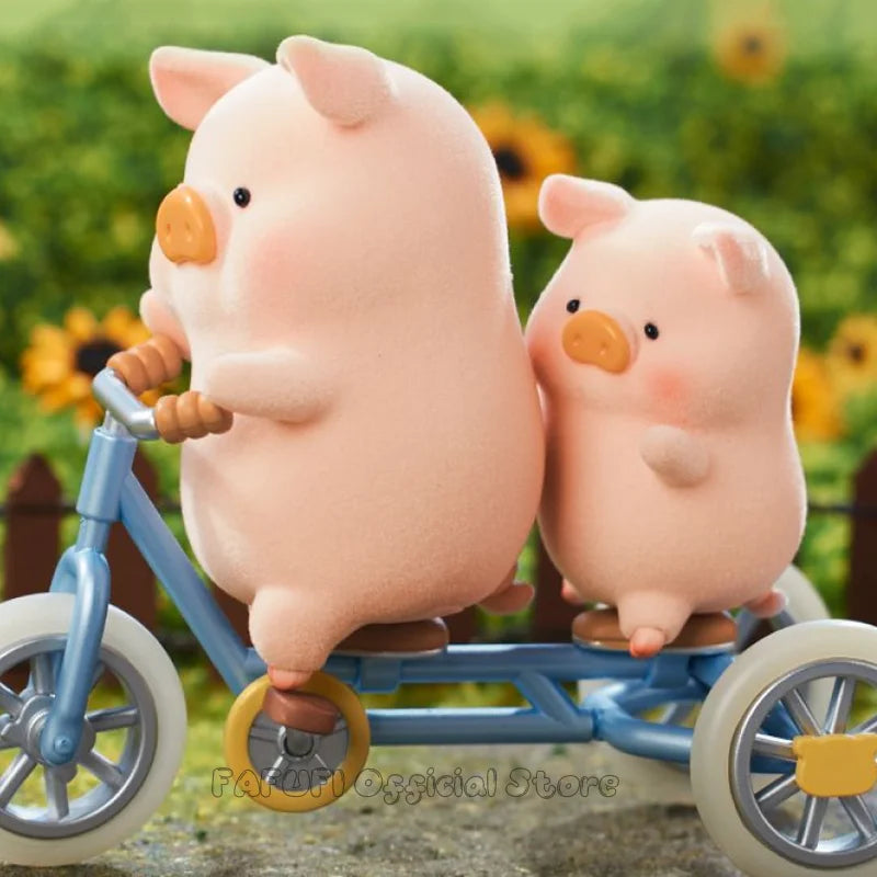 Lulu The Piggy Travel Series Kawaii Ornaments Figurines Home Decor Desktop Model Dolls Gilrs Gift Model Toys