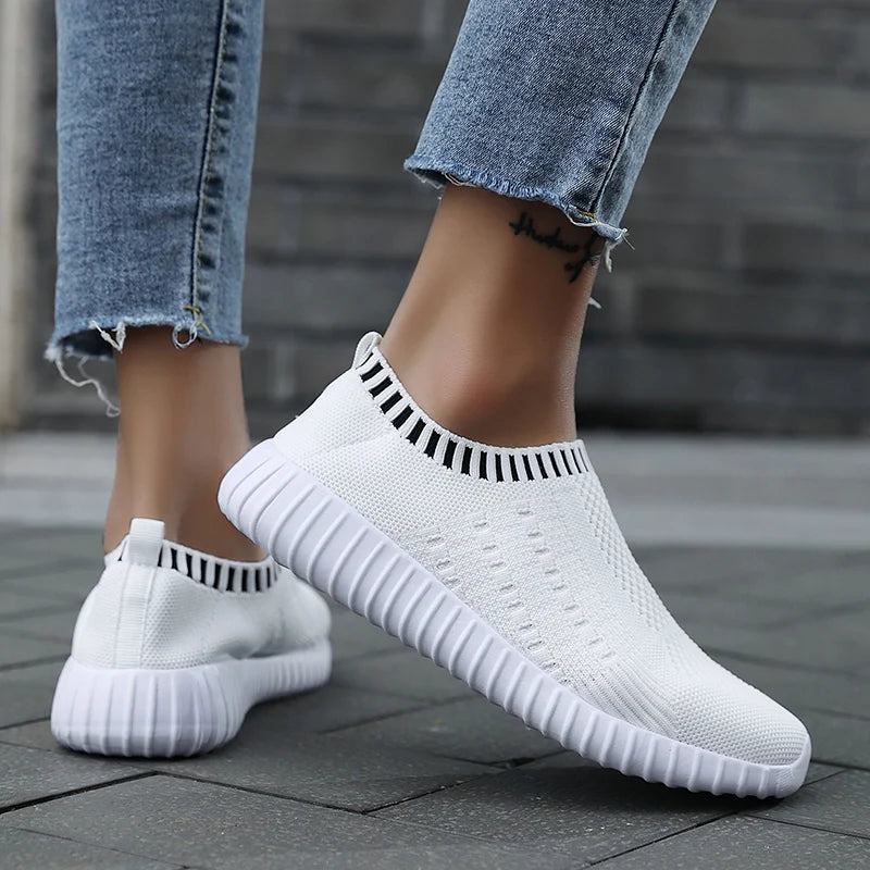 Women Sneakers Mesh Breathable Casual Tennis Shoes for Women Outdoor Walking Shoes Slip on Comfortable Lightweight Running Shoes