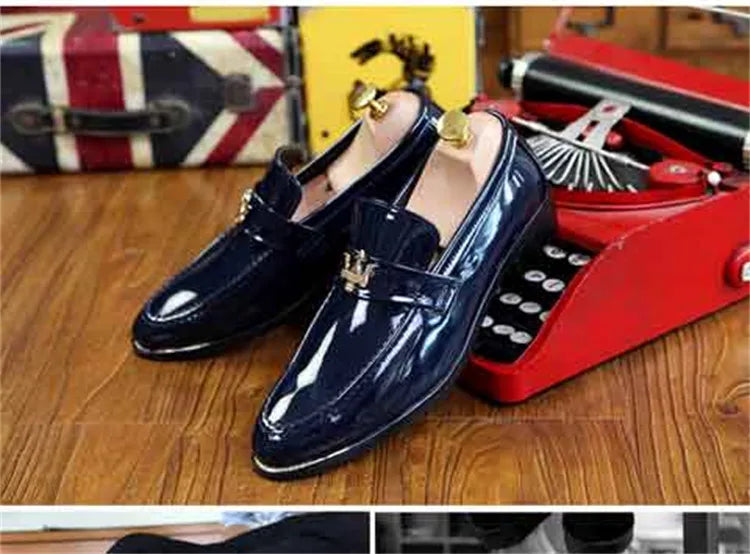 2024 New Fashion Red Men's Social Shoe Casual Glitter Leather Loafers Shoes for Men Slip-on Pointed Toe Dress Shoes Men Footwear