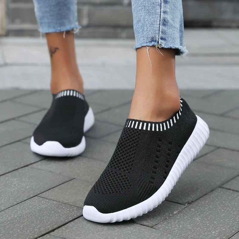 Women Sneakers Mesh Breathable Casual Tennis Shoes for Women Outdoor Walking Shoes Slip on Comfortable Lightweight Running Shoes