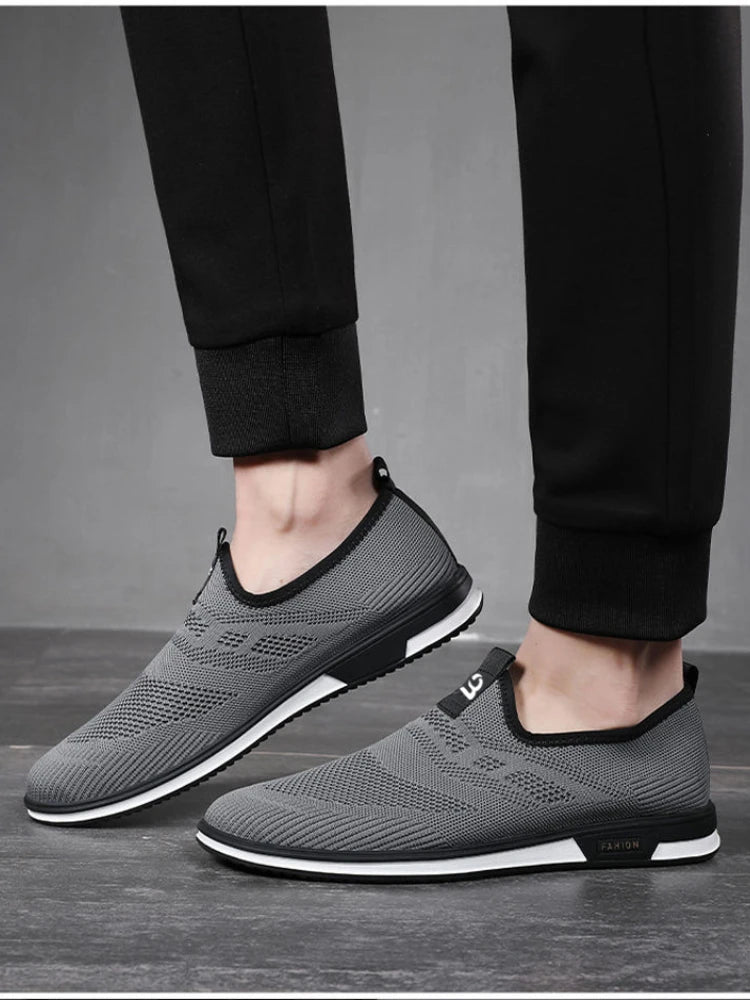 Sneakers Men 2023 New Breathable Mesh Lightweight Casual Shoes Comfortable Soft Bottom Flats Slip on Men Shoes Zapatillas Hombre