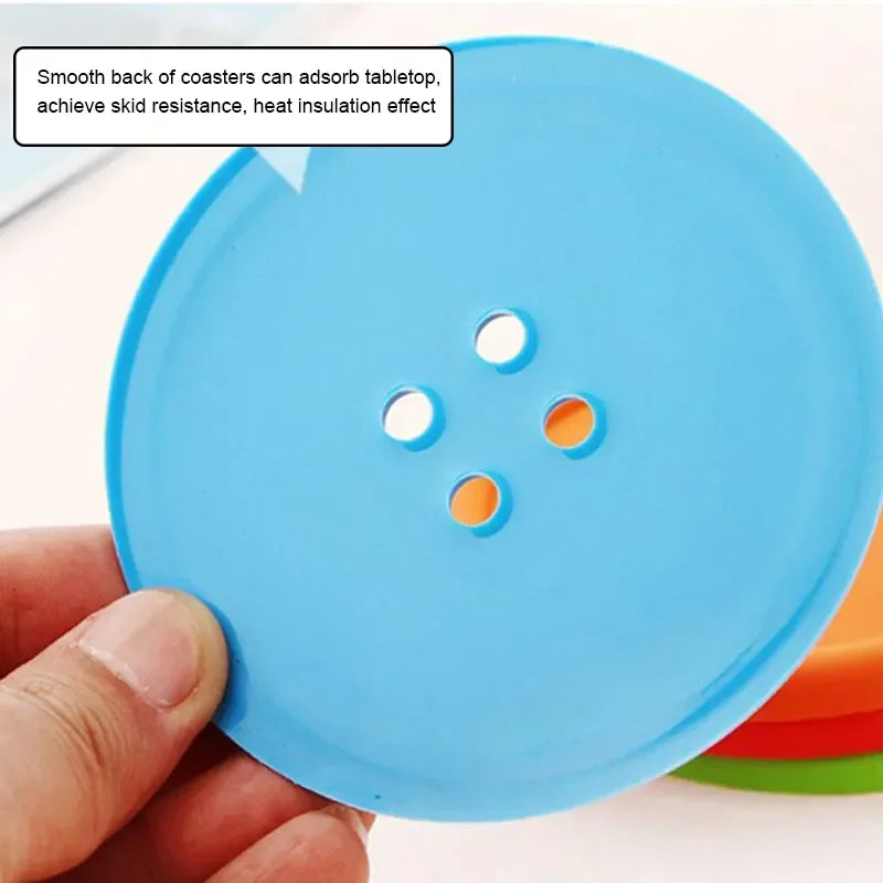 1PC Creative Home Heat-resistant Round Water Coaster Non-slip Insulation Pad Silicone Table Mat Simple Button Coaster Kitchen