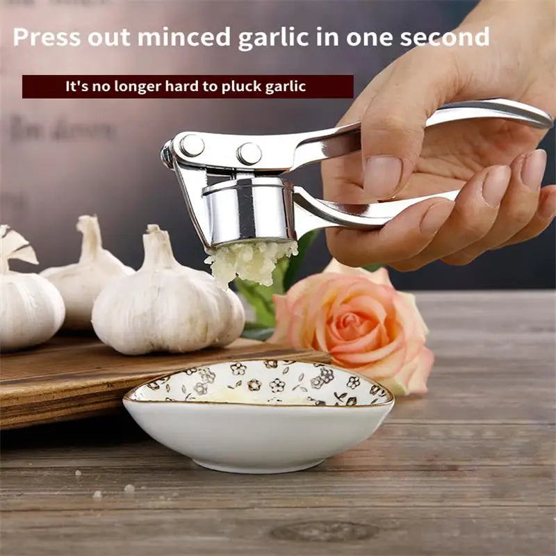 Garlic Press Mincer Stainless Steel Multifunction Crusher Kitchen Cooking Ginger Squeezer Masher Handheld Ginger Mincer Tools