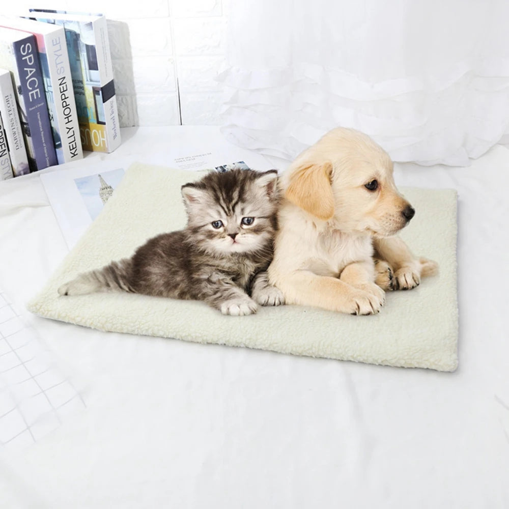 Pet Thermal Mat Dog Bed Self Heating Pet Pads Dog Blanket Cat Bed Blanket Sofa Cushion Home Rug Keep Warm Sleeping Cover