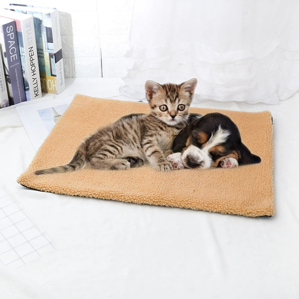 Pet Thermal Mat Dog Bed Self Heating Pet Pads Dog Blanket Cat Bed Blanket Sofa Cushion Home Rug Keep Warm Sleeping Cover